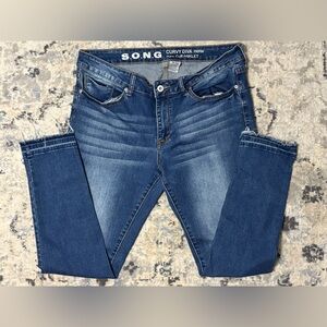 S.O.N.G. Curvy Diva Midrise Rawcuff Anklet